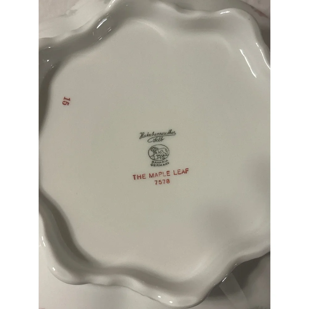 Hutschenreuther Selb Bavaria Tureen The Maple Leaf 7578 White Pink Gold